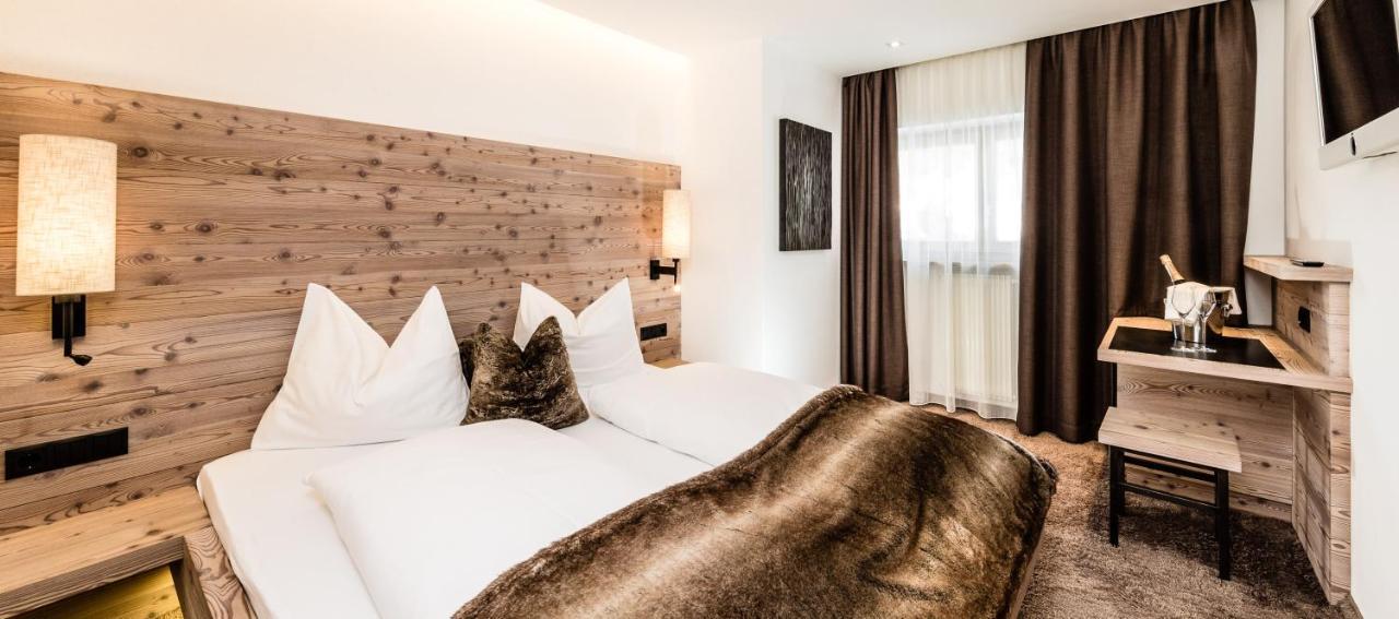 Arthotel Anterleghes - Gardenahotels Selva di Val Gardena Kültér fotó